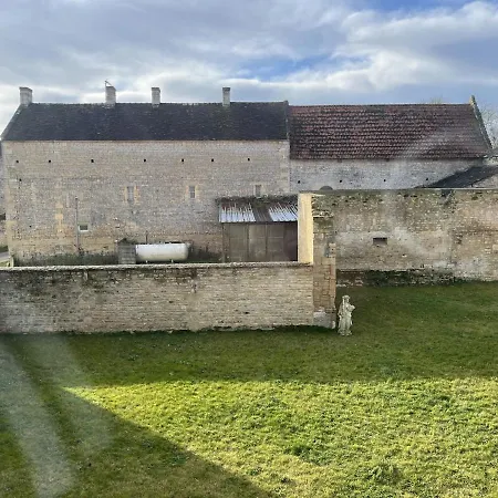 House 1786, Enclosed Garden, Caen & D-day Beaches *